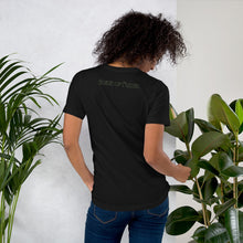 Load image into Gallery viewer, Thassa Fade Classic Unisex Tee